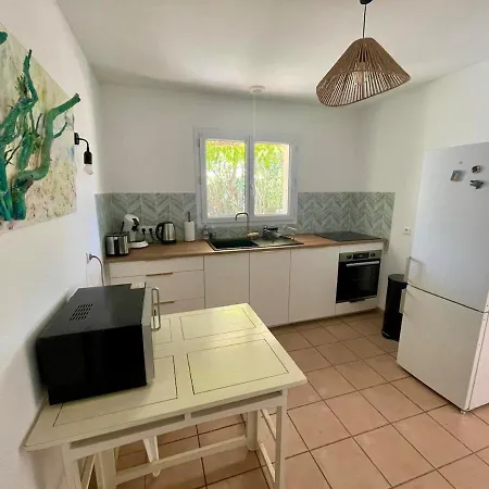 L'echappee - 3 Bedrooms - Parking - Garden & Barbecue Holiday home *